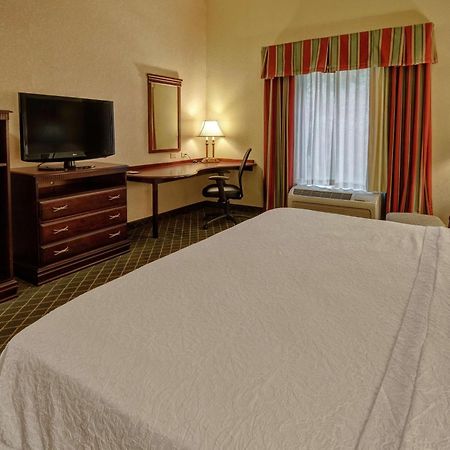Hampton Inn Cambridge Exterior foto